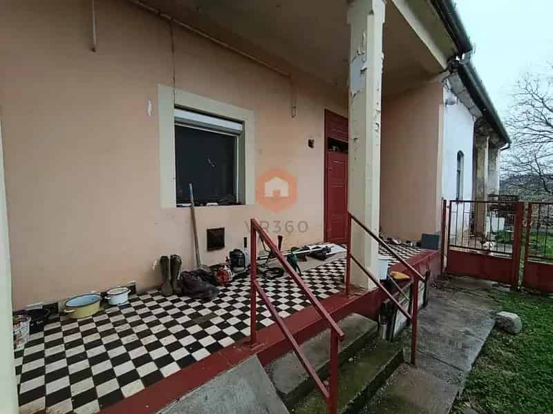 Parasztház eladó 4 szobával 800 nm-es telekkel