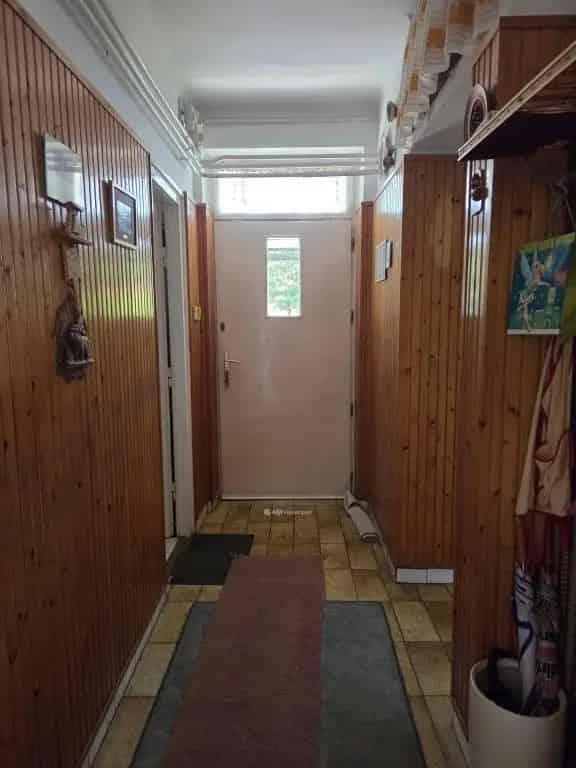 100m2-es 2 szintes ikerház Békés megyében - 5 szoba - garázs - melléképület