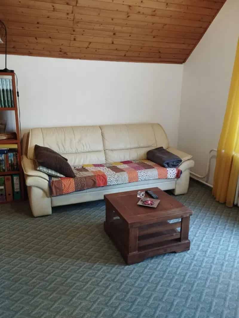 Eladó ház Bakonyszentkirályon - 126 nm, 3 szintes, panorámás