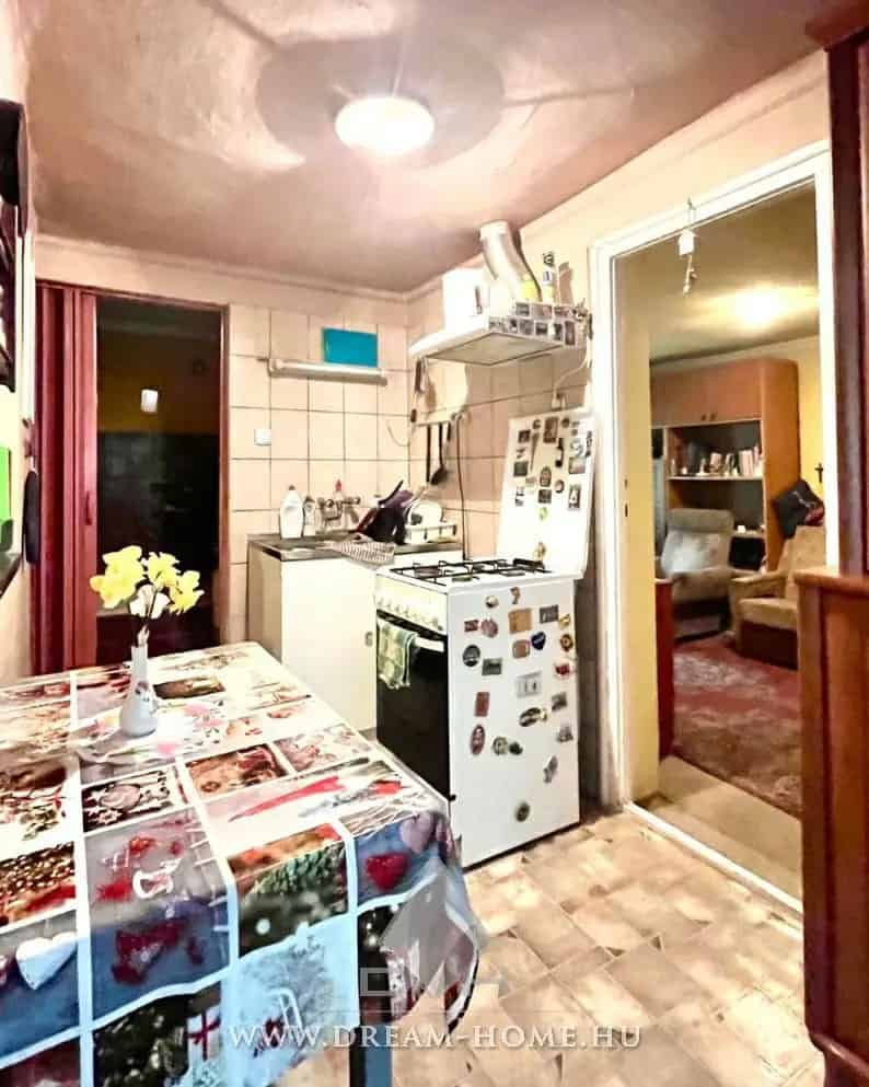 Kecskemét Máriahegy 42nm-es 1 szobás családi ház eladó