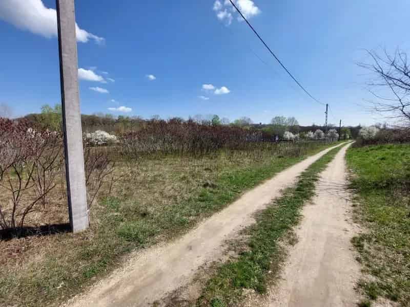 804 nm-es telek eladó Kerepesen befektetésre