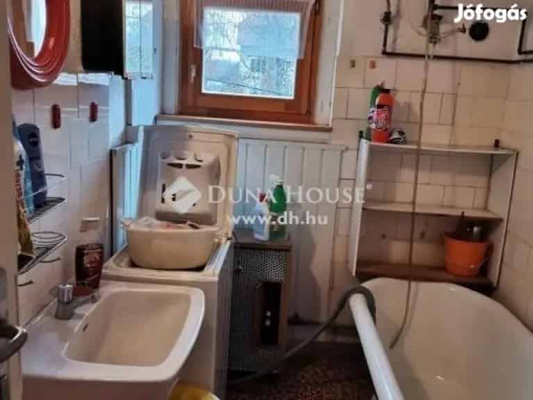 Herendi eladó 74 nm-es 2 szobás tégla lakás