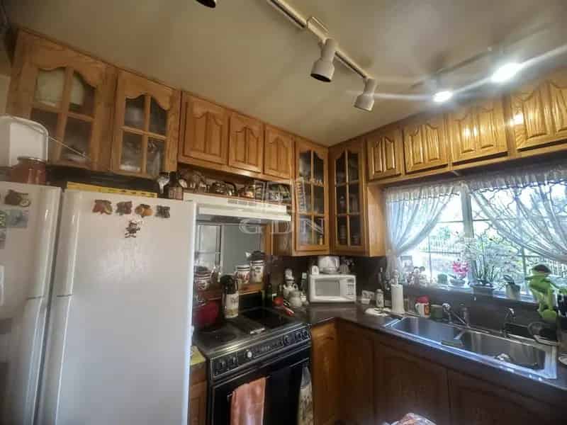 Ház Kiadó , Tapolcai járás, Dunántúl