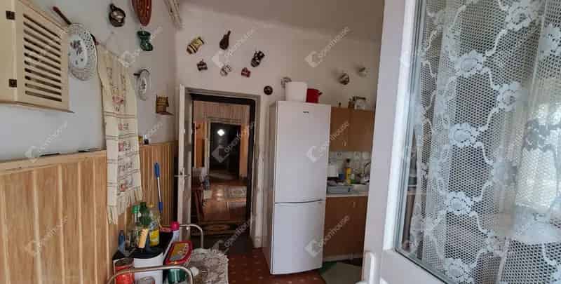 Ház Kiadó , Komlói járás, Dunántúl