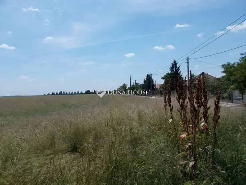 Telek Kiadó , Budapest, Közép-Magyarország