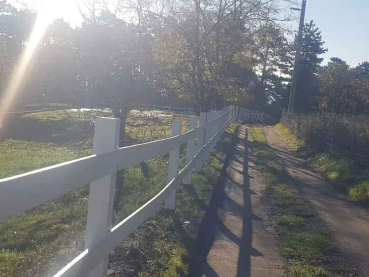 Eladó telek Pécsen, panorámás területen a Mecsek hegy oldalában