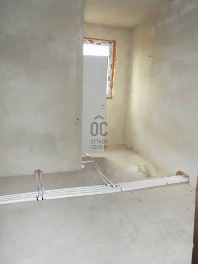 420 nm-es Épülő Ingatlan Befektetésnek Apartmanház Panzió