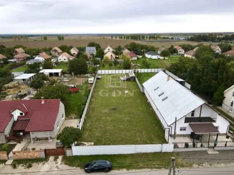 1295m2-es Telek Eladó Ady Endre utcában LF-3 Övezetben