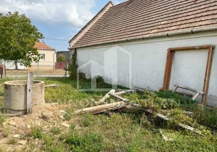 Magyarpolány Műemlékvédett Telek Eladó Új Épület Tervvel