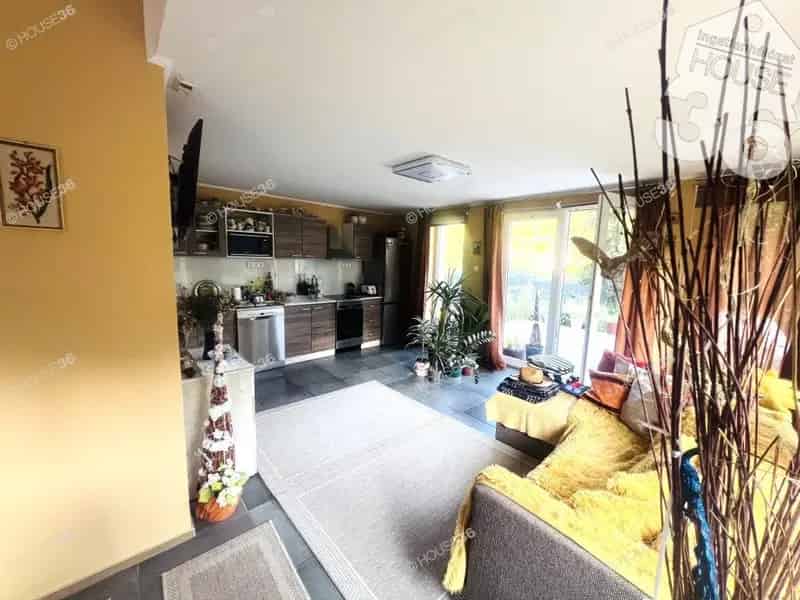 Ház Kiadó , Szekszárdi járás, Dunántúl