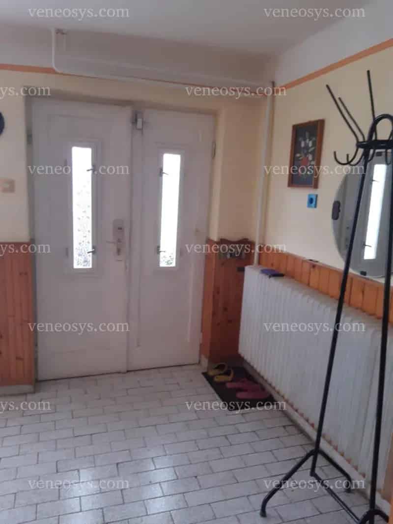 Felujitando csaladhaz Szerencs kozepen 3 szoba garazzal