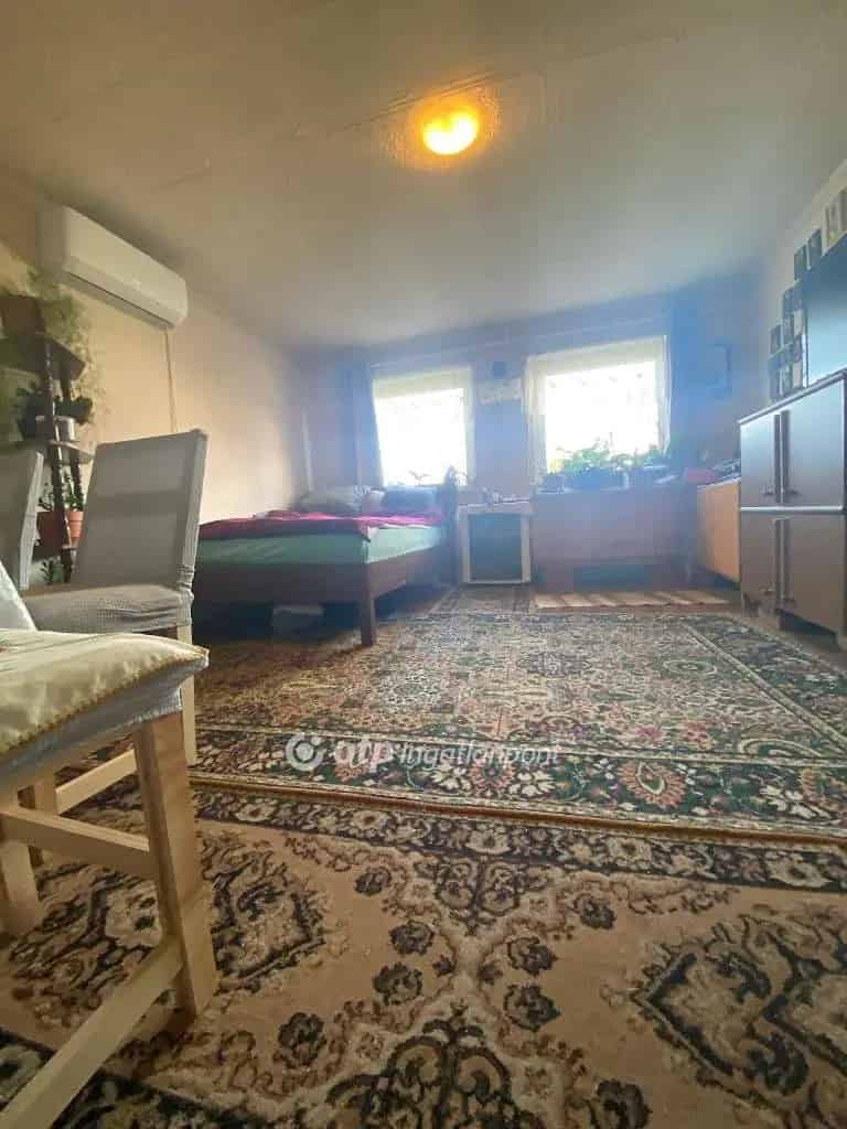 Ház Kiadó , Nagykátai járás, Közép-Magyarország