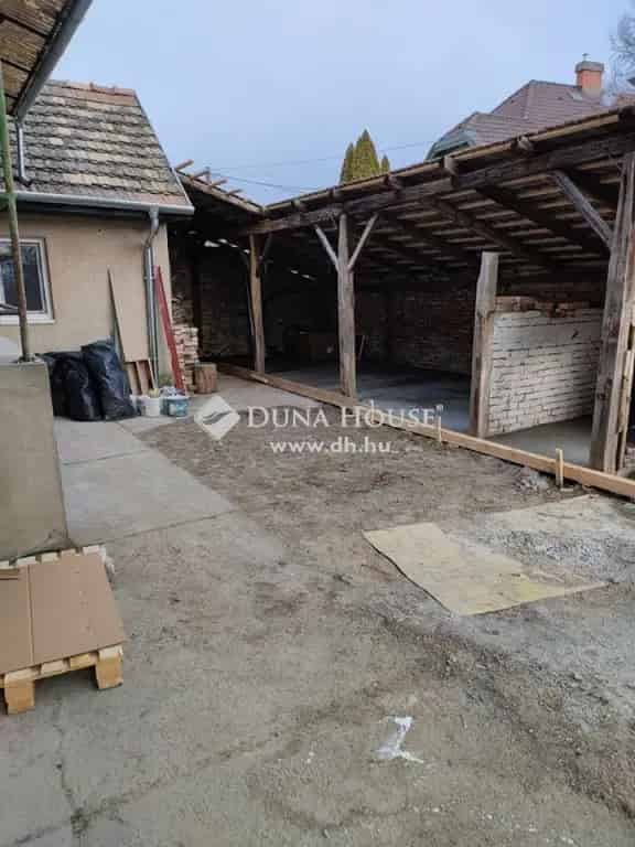 92m2-es felújított családi ház 1751m2-es telken Diósjenőn