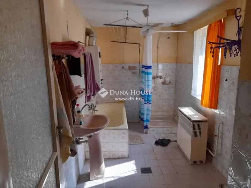 86 m2-es Tanya Bokros Közelében Felujitassal