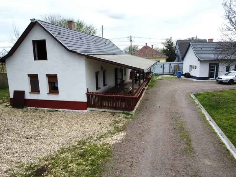 Heves Belterületi Telek Elado Lakóházzal Irodával Faipari Vallalkozas
