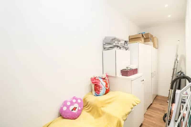200m2-es Telek 23m2 Terasz Teljesen Felujitott Családi Haz