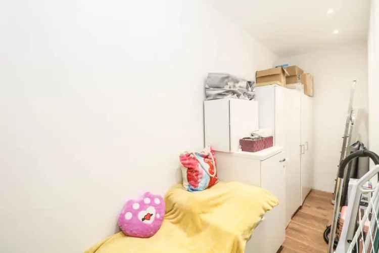 200m2-es Telek 23m2 Terasz Teljesen Felujitott Családi Haz