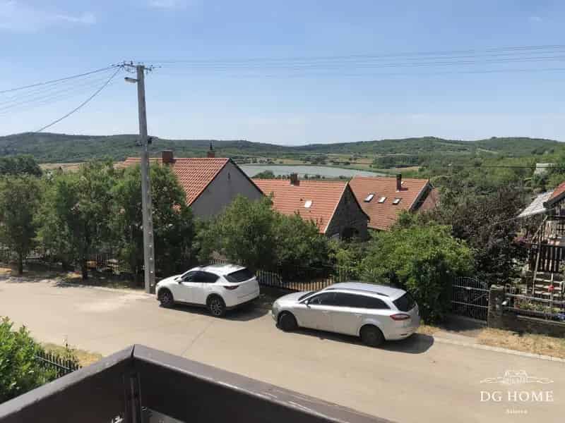 Eladó családi ház Tihany Ófaluban Belső-tó panorámával