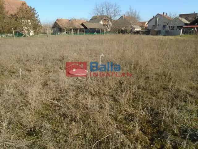 Tiszakécske 744 m2-es Telek Eladó Holt-Tisza Közel