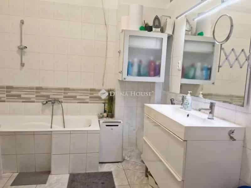Kecskemét Petőfiváros 80m2-es sorház garázzsal eladó