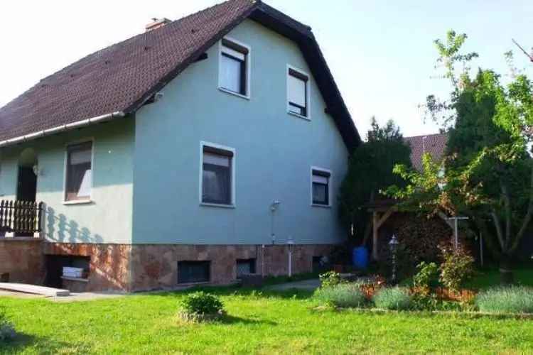 Eladó ház Vertesszőlősön 247m2 2 hálószoba 3 fürdőszoba