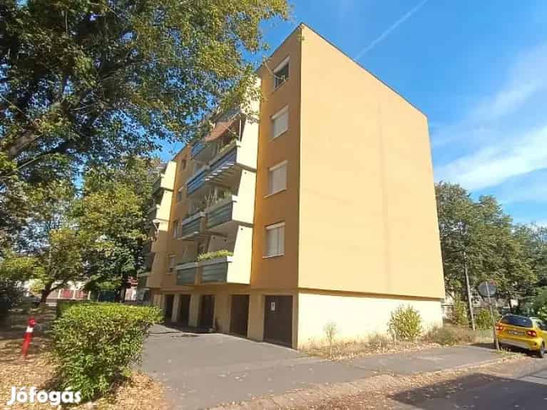 Eladó garázs Budapest IV kerület Újpest Kertváros