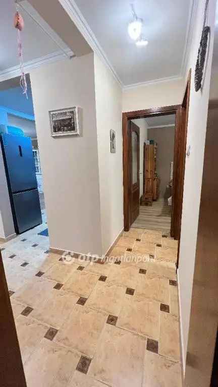 Pápa KétTornyúlak: 83m2-es Ikerház 420m2-es Udvarral