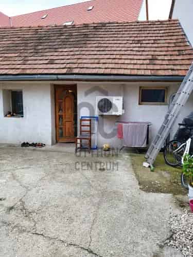 Pilisvörösvár Sorház Eladó - 1 Szoba Nappali Konyha