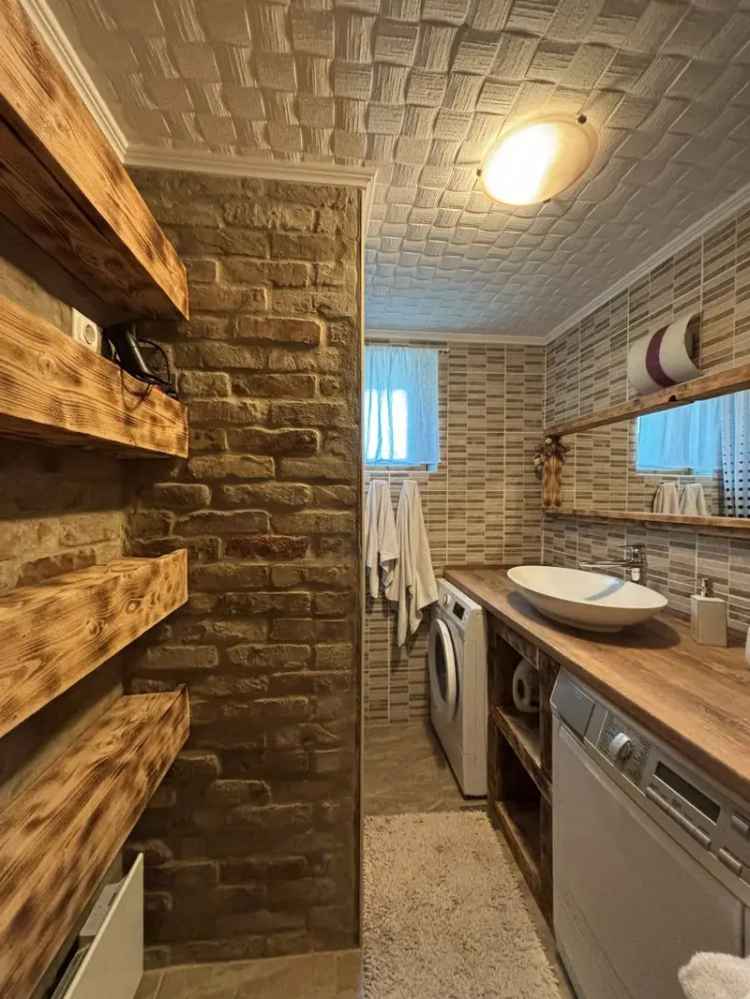 Felújított Vályogház Balatonközelben Wellness Részleggel