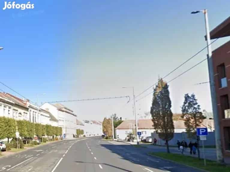 Debrecen belváros üzlethelyiség eladó 111 m2