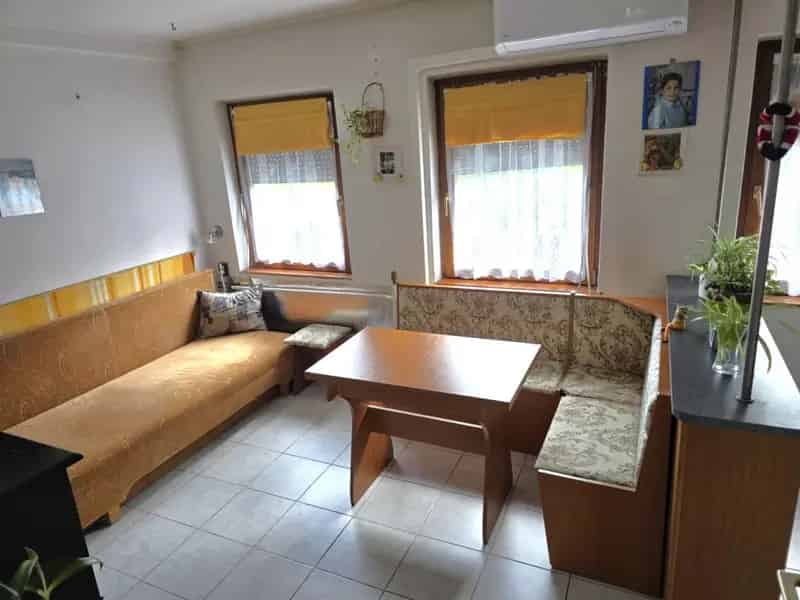 Pilisvörösvári panorámás családi ház eladó