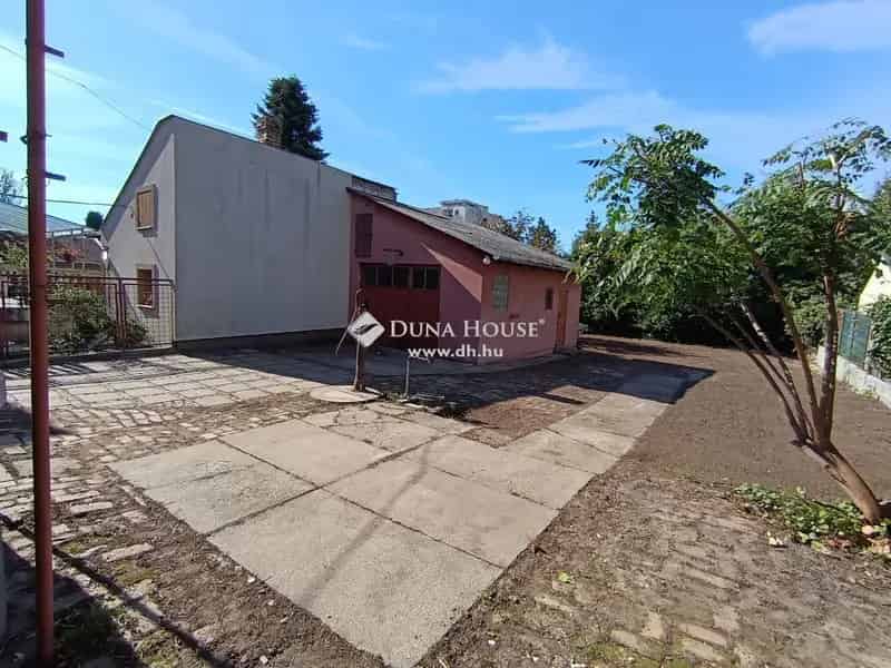 80m2-es családi ház eladó Budapest 18 kerületben