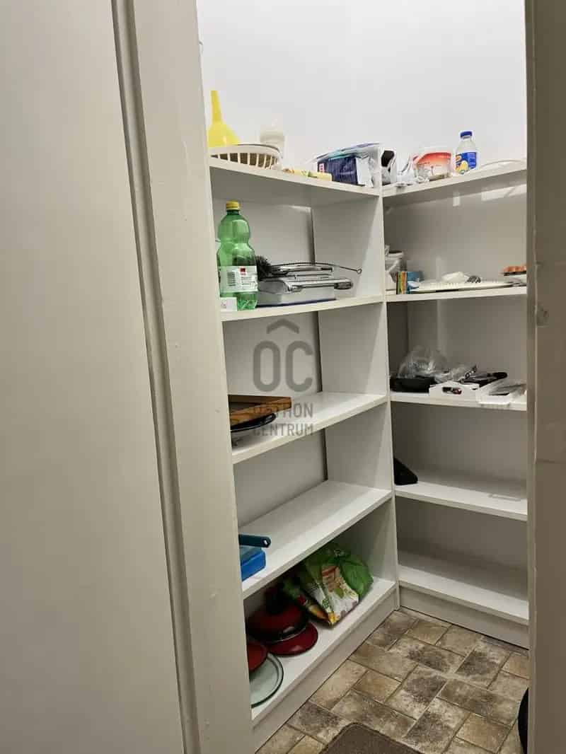 Tágas felújított lakás garázzsal Kisfaludy Sándor utcában