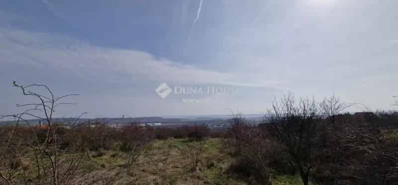 Pákozdi belterületi telek eladó - Velencei-tó panoráma