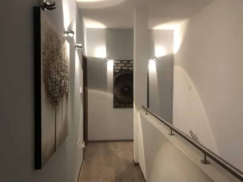 Mogyoródi Tóparti Luxus Ikerházfél Eladó Wellnesszel
