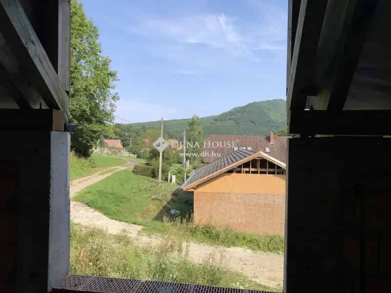 Dunakanyar Szendehely 8 szobás ingatlan eladó
