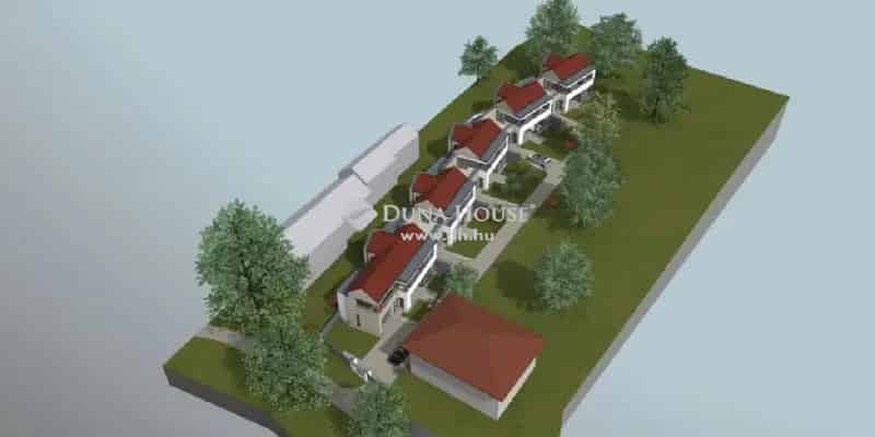 Tatabánya Dózsakert - 4 szobás sorház, nagy telekkel