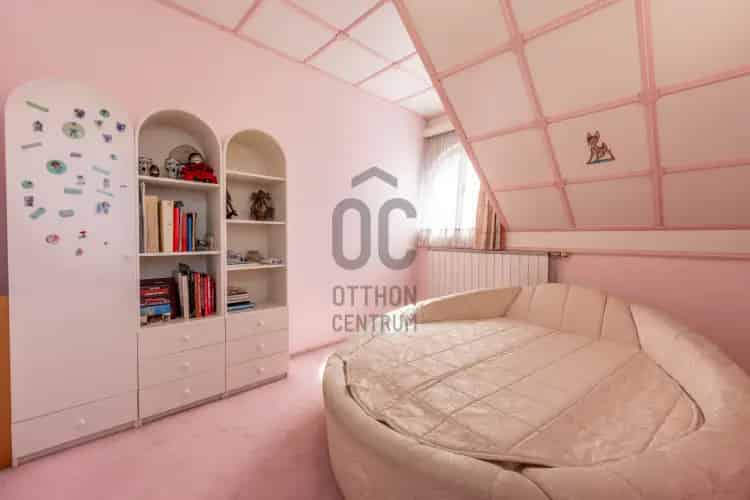 Budapest XX Kerületi Családi Ház Eladó 6 Szoba Napelemmel