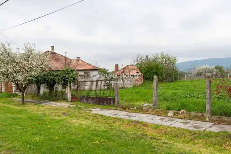 Bodajki összközműves telek eladó - panorámás kilátással