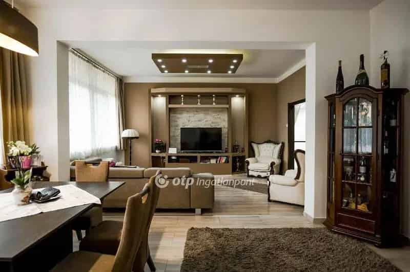 Balatonberényi ház eladó - 400m2, 2 apartman, szauna, jakuzzi