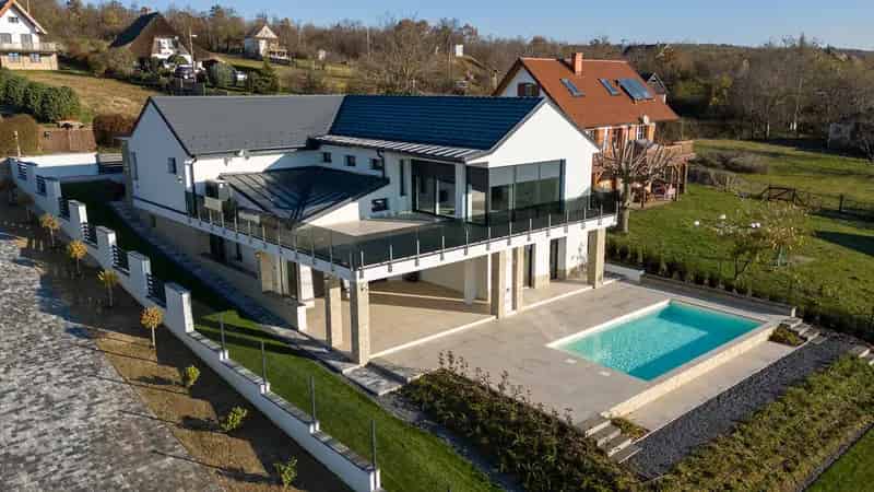 Luxus Okos Családi Ház Balaton Hévíz K	zel