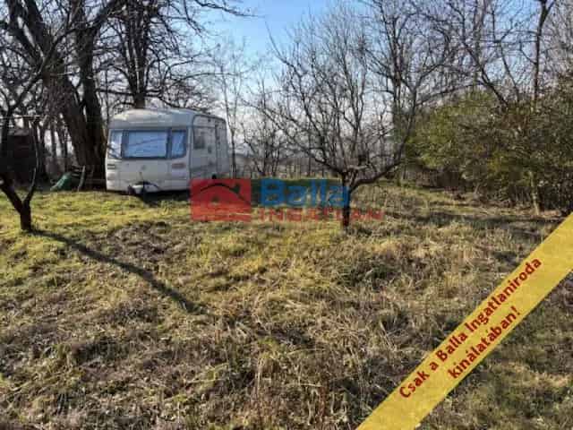 Kerepesi telek eladó 819 nm - Üdülőövezet