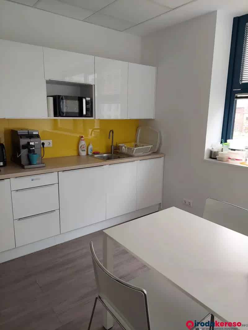 Váci úti Iroda Kiadó 205 m2 Balance Building