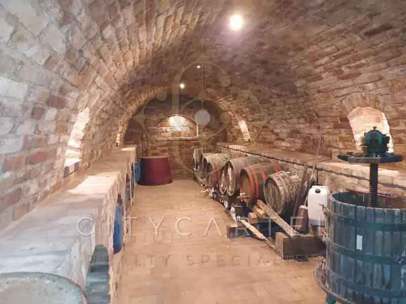 Ház Kiadó , Paksi járás, Dunántúl