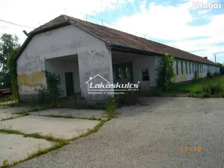 Nagyatád ipari ingatlan eladó 1430 m2 bútorüzemmel