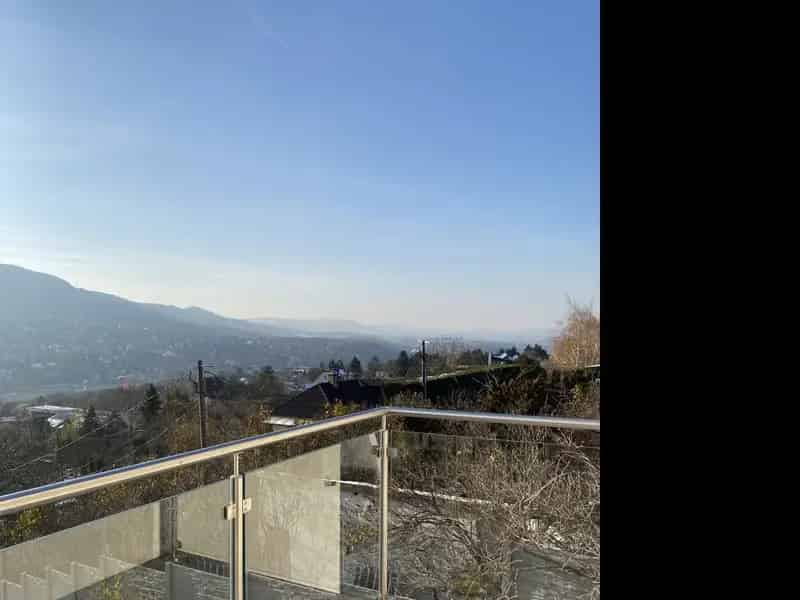Luxus családi ház Ürömhegyen Testvérhegyi panorámával
