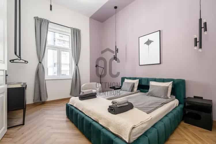 Budapest VI kerület Podmaniczky utca 114 nm-es 4 szobás lakás eladó