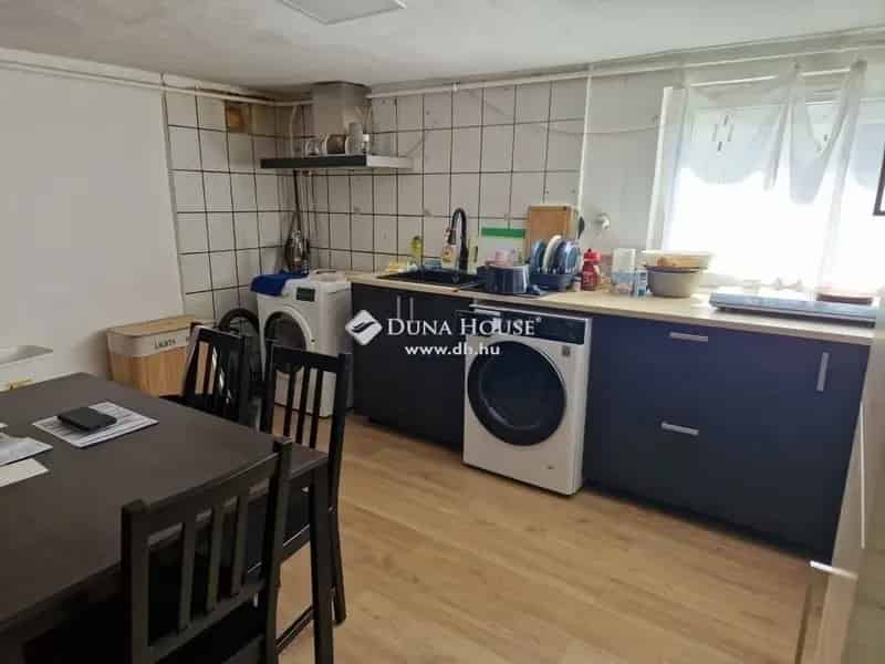 Monor Csendes Mellékutcában Felújítandó Tégla Ház