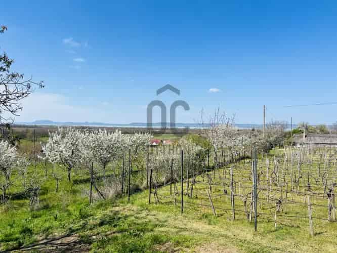 Balatonszemesi panorámás telek eladó - befektetésre és otthonteremtésre