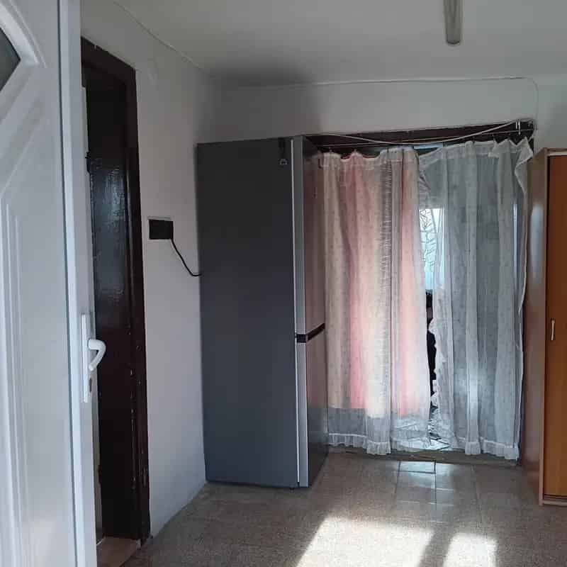 706 m2-es telken 2 szobás családi ház eladó
